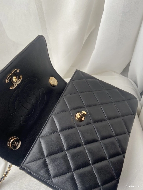First Bag Ru trendy CHANEL -25CM CC 0713